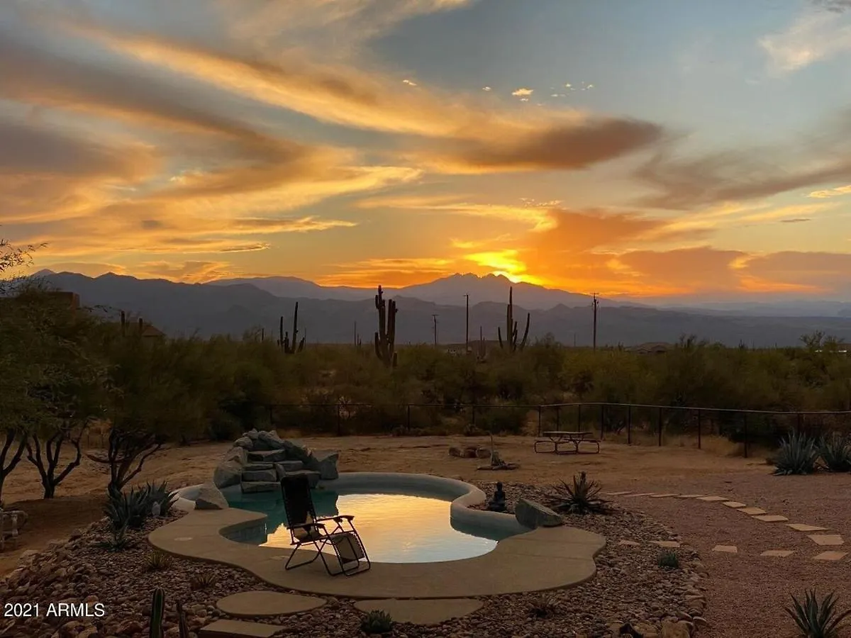 Feriehus Four-Bedroom House Scottsdale