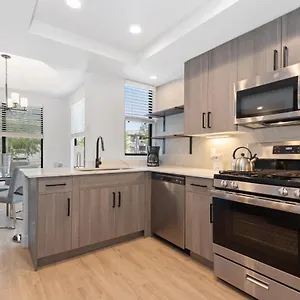 Apartment Pure Furnished 1, 2 And 3 Bed Apts Pool Gym Quarter, Scottsdale