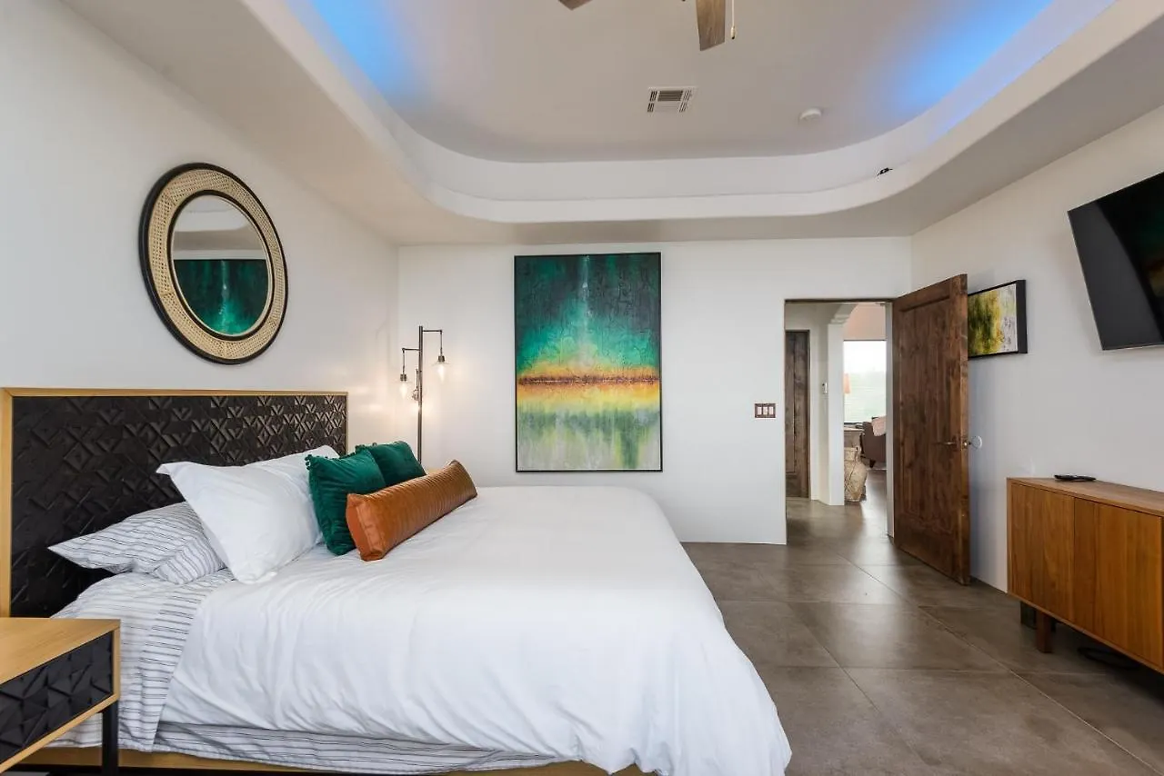 Four-Bedroom House Scottsdale Holiday home