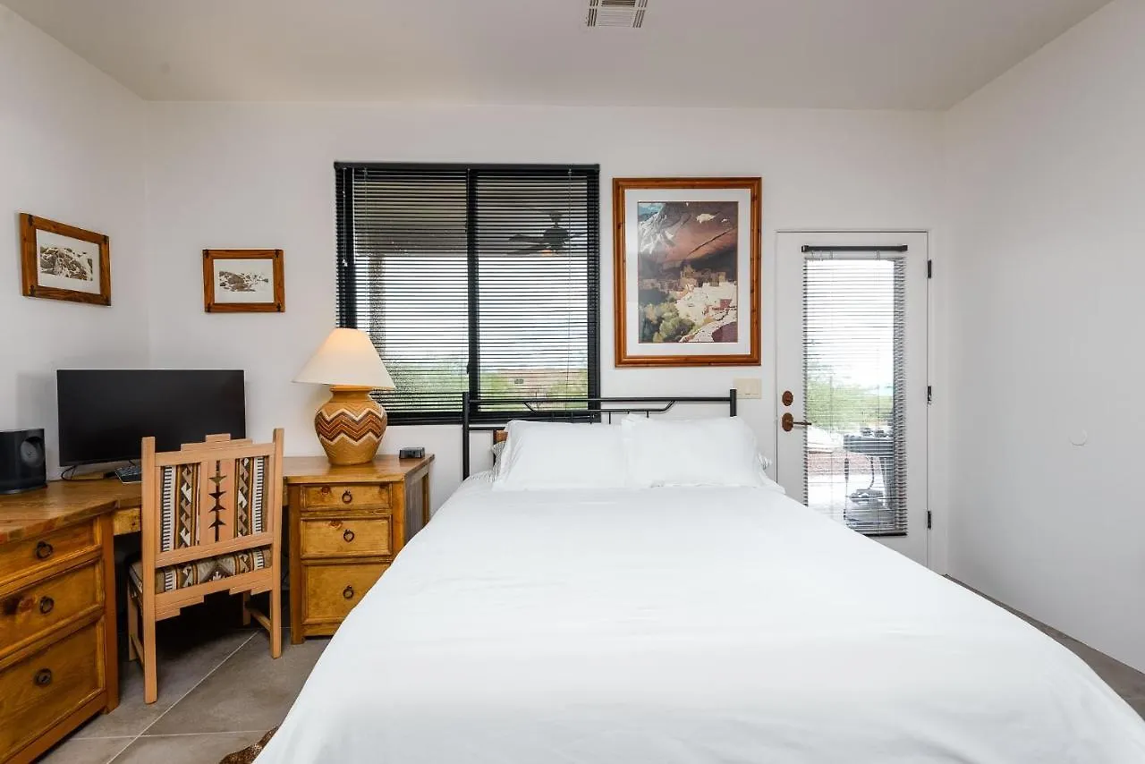 Four-Bedroom House Scottsdale Holiday home